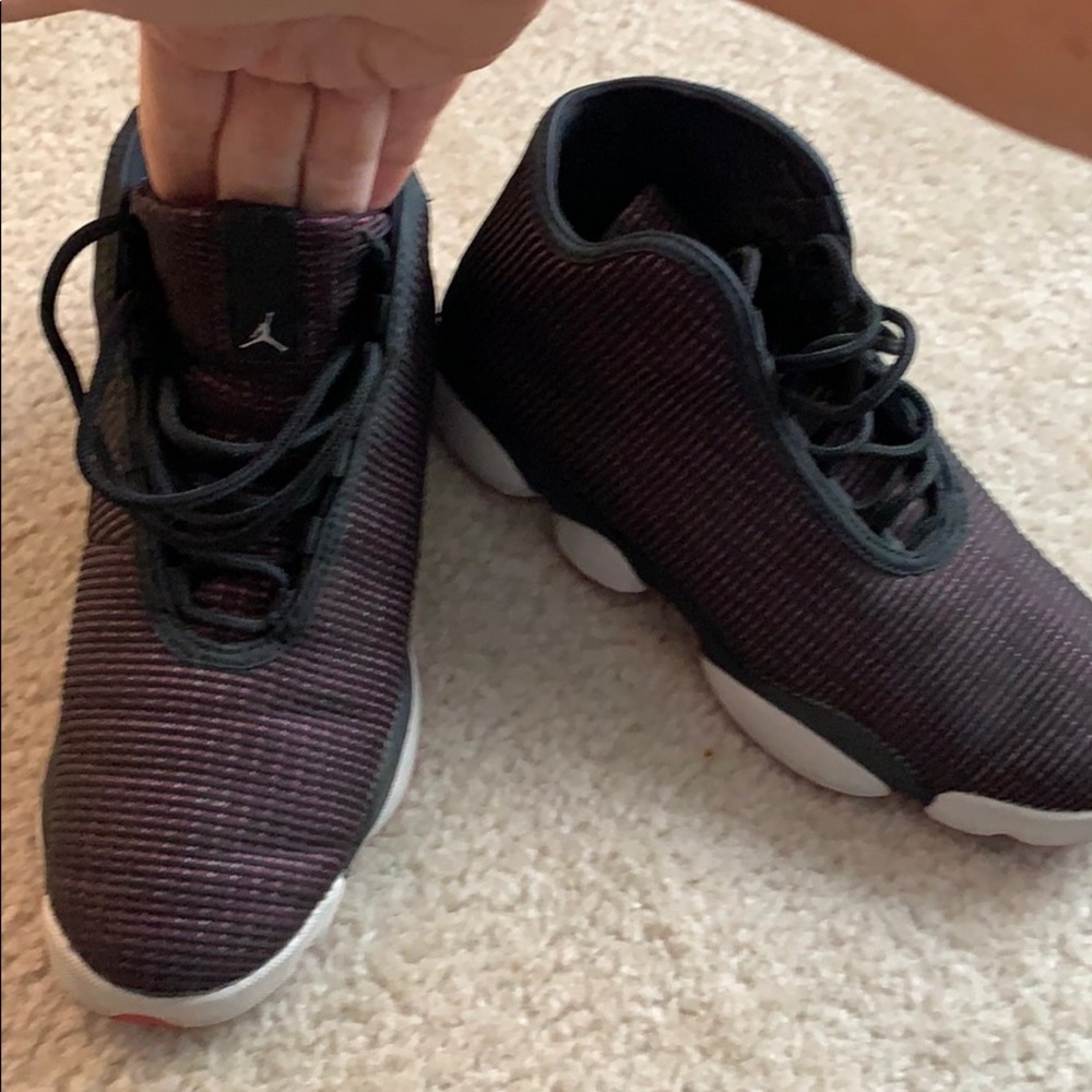 Shoes Jordan barely worn